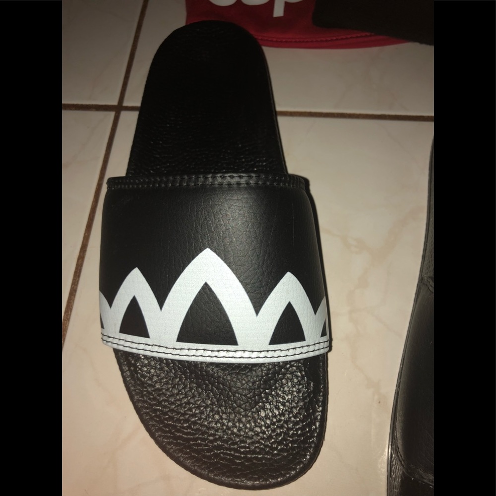 Islander Slides - Picture 4 of 5